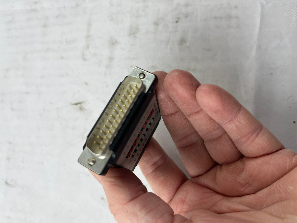 RS 202-537 RS-232 Mini Tester – DB25 Male/Female